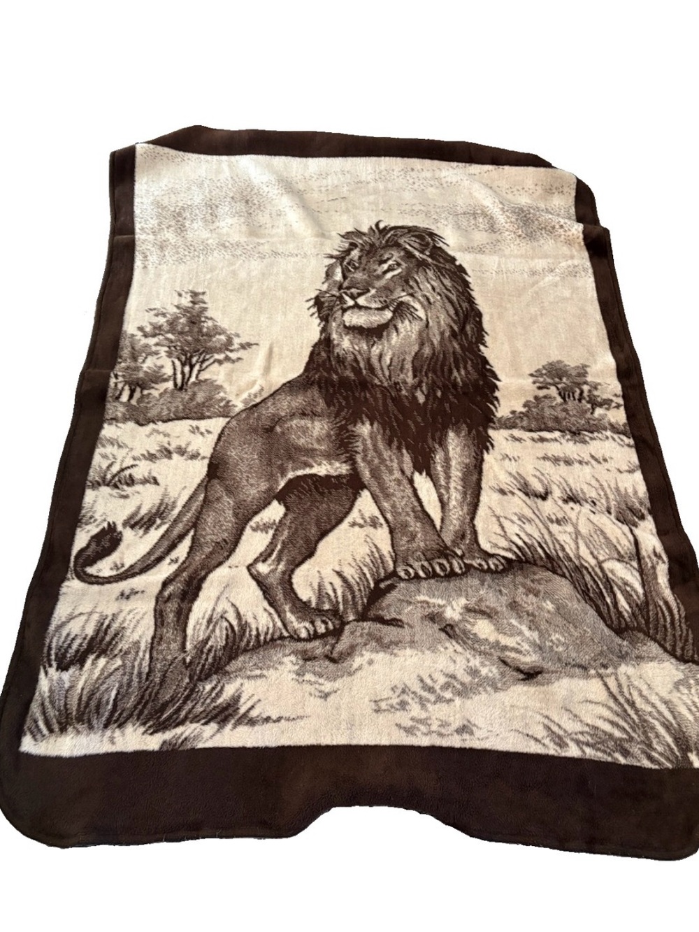 Vintage San Marcos Lion Blanket In Brown & Cream 87X62 Twin size EUC Cottagecore
